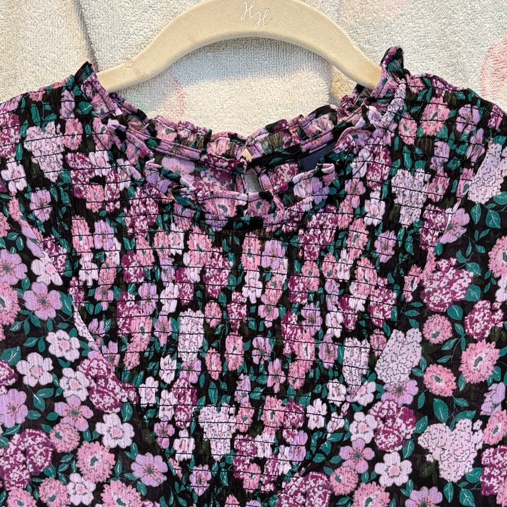 NWT Elegant Floral Women's Blouse in Black and Pink - Picture 2 of 8